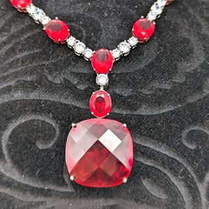 SPECIAL SALE: NWT GLASS AND CRYSTAL NECKLACE & EARRINGS